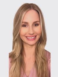 Lisa Burse's Instagram, Twitter & Facebook