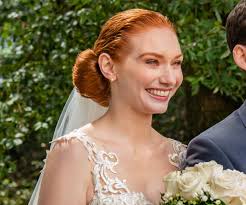 She majored in korean language and literature at hanyang university. Who S Who In New Netflix Movie Love Wedding Repeat