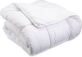 Cuscini grigi sul letto marrone con trapunta grigia, guanciale coprimaterasso cuscino di tiro cuscino soggiorno mobili, cuscino, biancheria da letto, camera da letto png. Amazonbasics Piumino Una Piazza E Mezzo In Microfibra Scontify Net Offerte E Coupon Besly