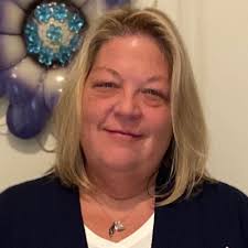 Hey LinkedIn! Recently I decided to update my headshot game from a 10 year  old picture. My problem: I am extremely unnatural in front of the camera  and often have my eyes