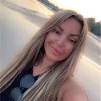 Hannah Key's Instagram, Twitter & Facebook