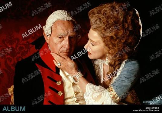 HELEN MIRREN and NIGEL HAWTHORNE in THE MADNESS OF KING GEORGE, 1994,  directed by NICHOLAS HYTNER. Copyright KING GEORGE FILMS. - Album alb9199084