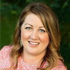 Amanda Hethcoat's Instagram, Twitter & Facebook