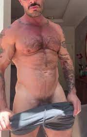 Big muscle daddy cock - ThisVid.com