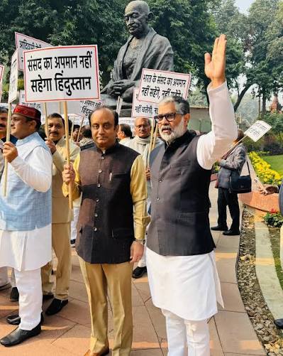 कांग्रेस ने दशकों तक बाबा साहेब अंबेडकर जी के ऐतिहासिक योगदान को नकारा और  अपमानित किया अब राजनीतिक स्वार्थ के लिए उनके नाम का उपयोग कर रही ...