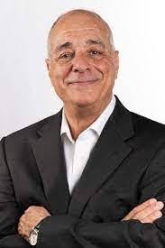 Ray Valle's Instagram, Twitter & Facebook