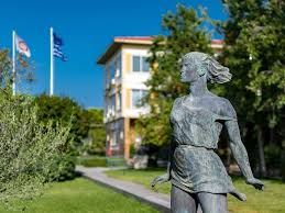 Ο κλάδος της εστίασης και της ψυχαγωγίας ανθεί στο αγρίνιο. Panepisthmio Patrwn 8a Epanalhf8ei O Diagwnismos Gia To Agrinio Gia 30 Klines Se Mis8wmena Diamerismata H 3enodoxeia Karvasaras Eidhseis Apo Thn Dytikh Ellada Kai Olo Ton Kosmo