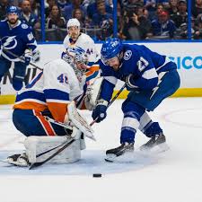 See the live scores and odds from the nhl game between islanders and lightning at rogers place on september 8, 2020. Aroqbfuql8nf5m