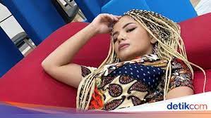 #artishot #veliciaici #montok velicia ici buka baju bikin s4ng3!!!! Dinar Candy Reveals Favorite Position When Making Love To Deddy Corbuzier Archyde