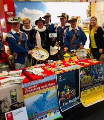All companies from sports shoes industry should attend. Messe Freizeit Touristik Garten 27 2 3 3 2019