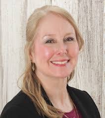 Lori Killen's Instagram, Twitter & Facebook