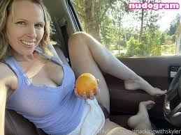 Skyler Rainne  SkylerXO  XOXOSkyler1  _skyler_xo  snackingwithskyler  Фото утечки OnlyFans обнаженная №256 - Nudogram v2.1