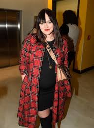 A teen pop singer who got her start at a very young age, ewa farna was based out of the czech republic, but polish by birth. A Well Known Pregnant Singer Went Into Society God It S A Giant Stomach Onties Com