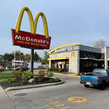 Mcdonalds menu prices and locations in ny. Mcdonald S Owners Offer Tuition Child Care To Lure Burger Flippers Wsj