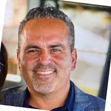 Rene Crespo's Instagram, Twitter & Facebook