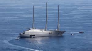 Founded by bezos in 1994 who the 16th longest superyacht and 14th largest yacht in the world in terms of interior volume. Jeff Bezos And The Secretive World Of Superyachts