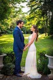 The couple has released an official portrait of the seemingly quiet ceremony in london. Zkcj8azn6ytqm