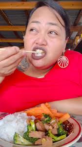 Spam Broccoli, rice and carrots with a side of DONNE' SASALAGUAN 🔥  #nettycee #nettyceeeats #donnesasalaguan #donne #hotpeppers #spicy #saipan  #cnmi #marianas #themarianas #marianaseats #carolinareaper