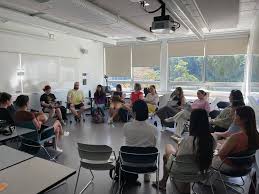 Meredith Fenton (@UBCmfenton)