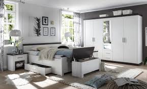 Das komplette schlafzimmer kommt direkt zu ihnen nach hause ihr komplettes schlafzimmer können sie mit wenigen klicks einfach bei uns im onlineshop bestellen. Gunstige Schlafzimmer Komplett Weiss Online Kaufen