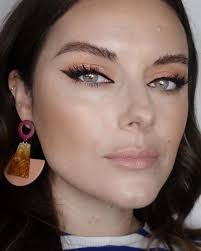 Makeup Artist Katie Jane Hughes Predicts 2020 S Biggest Beauty Trends Refinery29 Uk Soft Makeup Looks Smokey Eye Makeup Makeup Trends