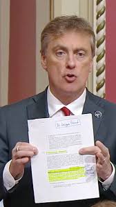 On assiste véritablement à une fin de régime : François Legault et  Christian Dubé sont isolés., Toujours dans le déni du tort qu’ils causent à  notre réseau de la santé, ils auront abandonné les ...