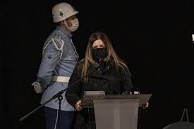62 yaşında hayata veda eden öztekin'in kızı pelin öztekin yaptığı açıklamada, canım babam, ustam rasim öztekin'in cenazesi 10 mart çarşamba günü, saat 15.00'da zincirlikuyu mezarlığı camii'nde. Usta Oyuncu Rasim Oztekin Son Yolculuguna Ugurlandi Evrensel