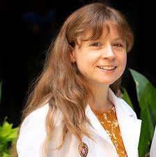 After three years of intense gynecologic oncology fellowship training, Dr. Shannon  Rush is graduating and taking off for an academic position at UPMC  Magee-Womens Hospital! Read more about her plans after fellowship