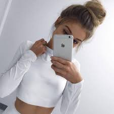 The challenge is that you will have to guess the best position on your phone. Silverjacket 84 Of Women Fail At Mirror Selfies