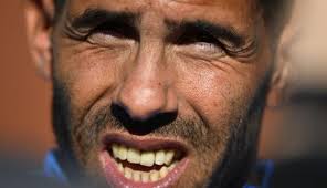 Carlos alberto martínez tévez nació el 5 de febrero del año 1984 en ciudadela, buenos aires cuando se repuso, carlitos quedó a cargo de sus tíos maternos, adriana martínez y segundo el talento de tévez, su potencia e intuición le convirtieron en el objeto de mucho interés para los clubes. Apache Quien Fue Danilo El Uruguayo En La Realidad La Triste Historia Del Mejor Amigo De Carlos Tevez Tvmas El Comercio Peru