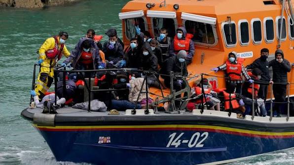 Channel crossings: RNLI chief hits out over migrant rescue abuse