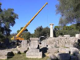 Der ort olympia liegt auf der halbinsel peloponnes in griechenlad und ist bekannt als der austragungsort der antiken olympischen spiele. Teile Des Zeus Tempel Von Olympia Wiedererrichtet Nachricht Archaologie Online