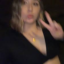 Annie Callahan (@annie_callahan_)