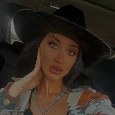 Haley Tripp's Instagram, Twitter & Facebook