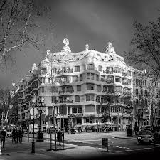 Another post of another famous & unique building designed by well known spanish architecture antoni gaudi. Barcelona Antoni Gaudi Architecture Building Spain Europe Famous Spanish Design Casa Mila Black And White Graphy Pikist