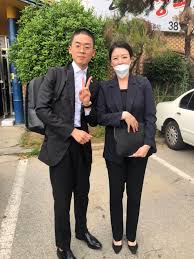 바지 벗으라 하니까 주섬 주섬 바지벗고 침대에 앉는데 나름 괜찮더라구 ㅋㅋ. ëë°¤ ë°°íì§ ìë´ ëë³ì¸ë
