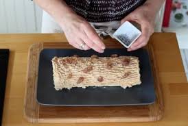 Recette Buche A La Creme De Marron En Pas A Pas Recette Creme De Marron Recette De Chips Recette Buche