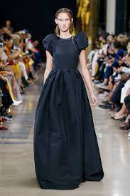 Wrap dress (a proposito, anche lui ha appena compiuto 40 anni), l'invenzione di diane von furstennberg perfetta in ogni momento del giorno. Abiti Da Cerimonia Anni 50 Outfit Vintage Per L Invitata Foto Pourfemme
