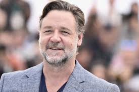 On instagram and facebook as @russellcrowe. Russell Crowe Says 2019 Oscars Announcing Winners During Commercials Is Too F Ing Dumb For Words