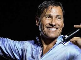 Nathan Moore's Instagram, Twitter & Facebook