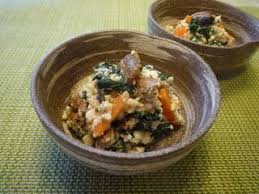 4人分 さんま蒲焼 みそ味 1缶ほうれん草1 2わ 茹でて50ｇ 人参20ｇだし1 4カップ塩少々豆腐150ｇすりごま大さじ2 さとう大さじ1塩小さじ1 4 作り方 1豆腐はさっと茹でこぼして水気をきる 2ほうれん草は茹でて2センチ幅に切る 人参はたんざく切りにして だしと塩で