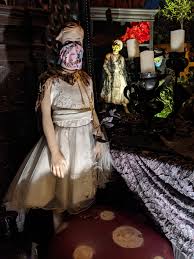 Shop hundreds of halloween decorations, including outdoor inflatables, party decorations, and diy decor. Free Halloween Activities In Los Angeles 2020 Best Scary Decorations Those Someday Goals