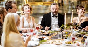 Sind sie auf der suche nach einem aufregenden geschenk? So Planst Du Zuhause Deine Eigene Krimidinner Party