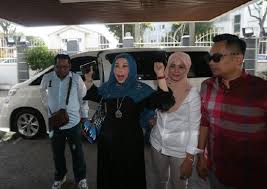 The firm belongs to celebrity entrepreneur datuk seri hasmiza othman, or better known as dr vida. Mahkamah Pulangkan Sementara Pasport Vida