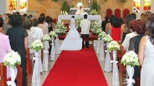 Otras alternativa se trata en cuanto a los adornos para bodas, es bueno tener algunos adornos que reflejen el espíritu de la ceremonia. Como Decorar Una Boda En La Iglesia