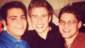 Why am I just now seeing this 😭 : r/Broadway