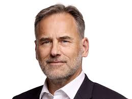 Leadership, structure and ownership