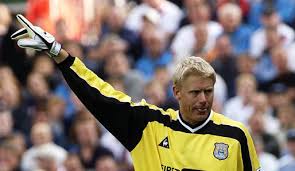 Peter schmeichel aston villa manchester united cycle challenge man utd news fire and ice goalkeeper football players iceland. Manchester City Die Geschichte In Bildern Seite 14