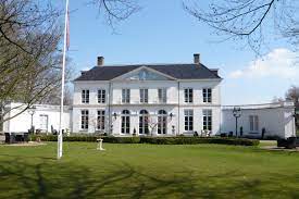 Bloemendaal vind je op steenworp afstand van amsterdam en is een pareltje aan de kust. File Bloemendaal Wildhoef Jpg Wikipedia