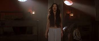 Catherine Zeta-Jones nude – The Mask of Zorro (1998) - Celebs Roulette Tube